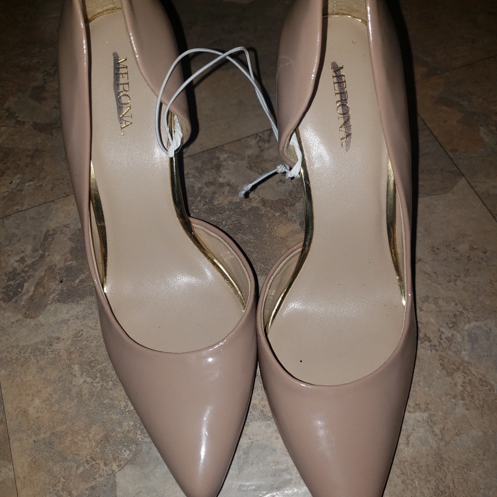 Womens Pumps